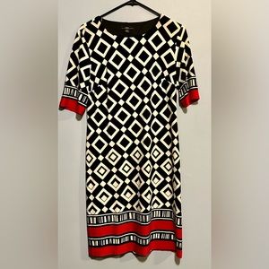 Love Black Red and White! The pattern is awesome.